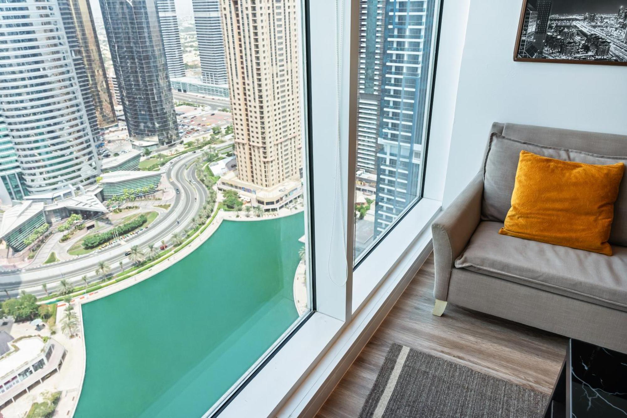 Modern & Spacious 2-Bed Condo With Panoramic Lake Views, Dual Balconies, Steps From Dubai Jlt Metro By "La Buena Vida Holiday Homes" Exterior foto