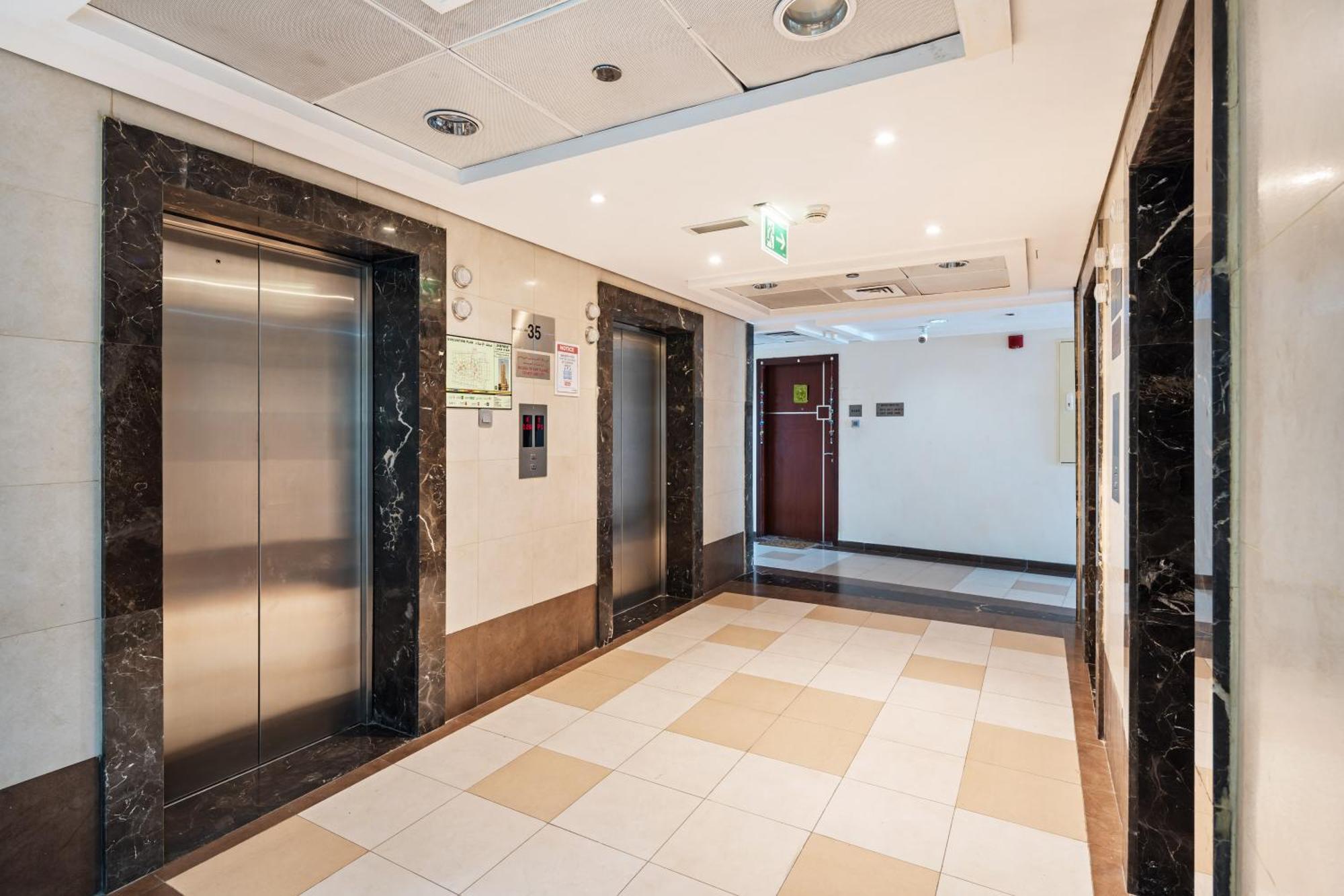 Modern & Spacious 2-Bed Condo With Panoramic Lake Views, Dual Balconies, Steps From Dubai Jlt Metro By "La Buena Vida Holiday Homes" Exterior foto